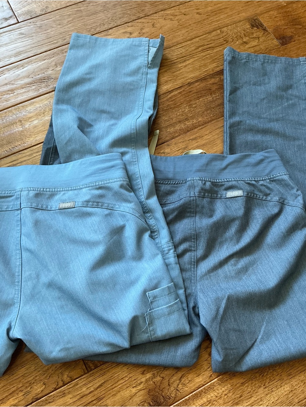 FIGS Brushed Heather Denim Look Scrub Pants, bundle of 2, XS - Picture 8 of 8